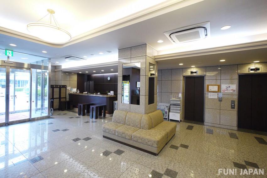 What are 3 Recommended Hotels in Hirosaki for Retro Buildings?